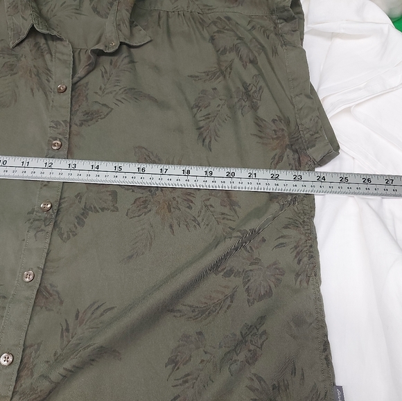 Eddie Bauer Women's Olive Green Top Cap Sleeves Lyocell - Picture 6 of 6